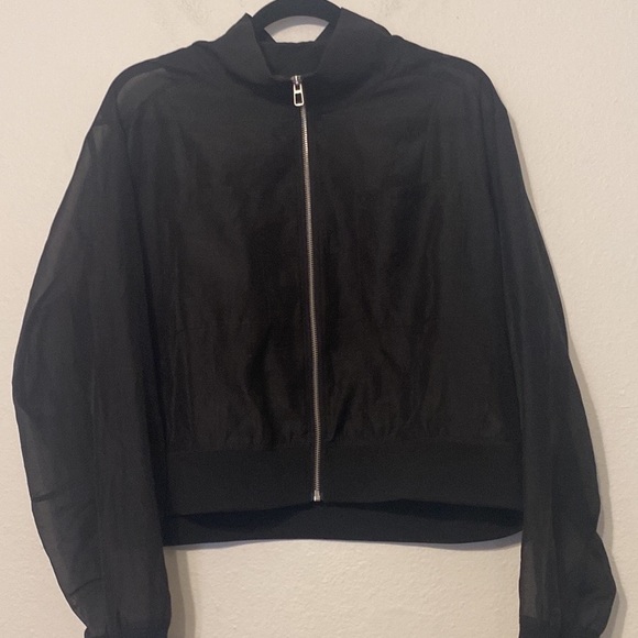 Good American Black Sheer Crop bomber jacket - Picture 9 of 10